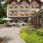 Hotell Schend 3*
