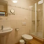 Hotell Schend 3*